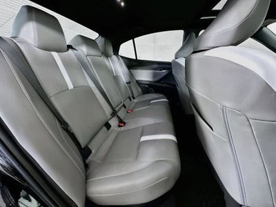 Toyota Camry SE 2025