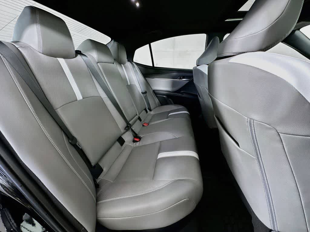 Toyota Camry SE 2025