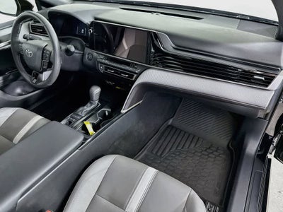 Toyota Camry SE 2025