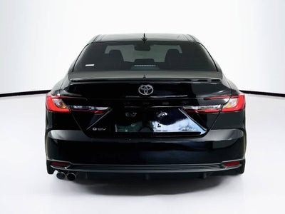 Toyota Camry SE 2025
