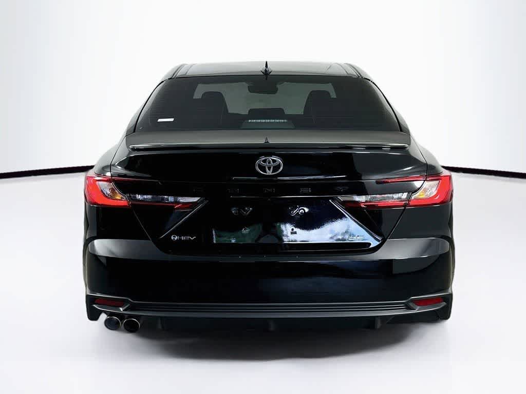 Toyota Camry SE 2025