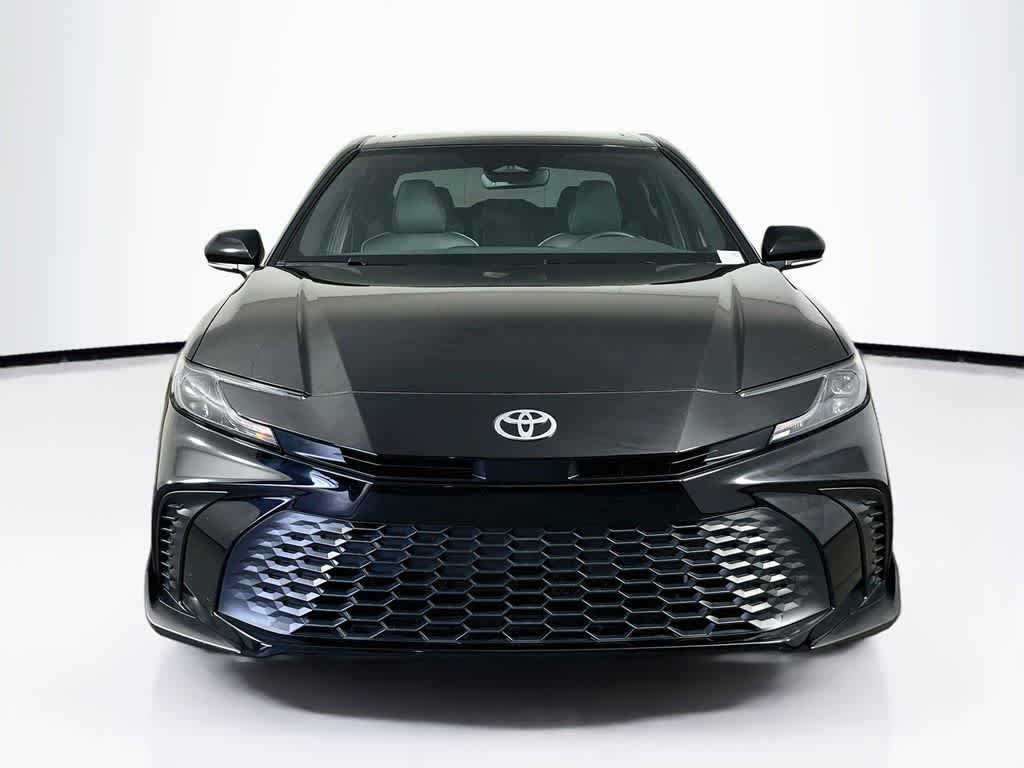Toyota Camry SE 2025