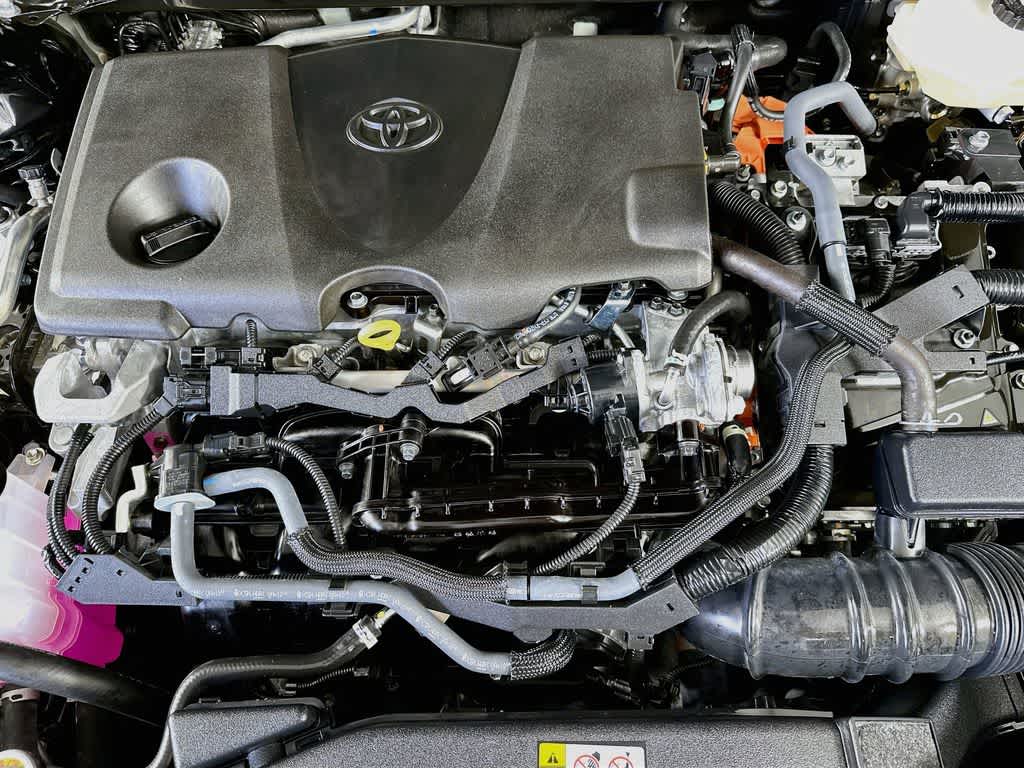 Toyota Camry SE 2025