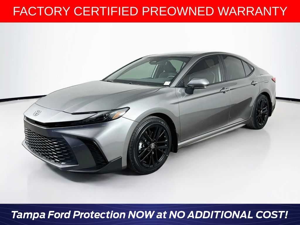Toyota Camry SE 2025