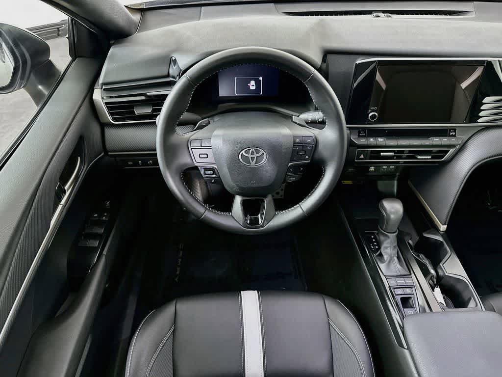 Toyota Camry SE 2025
