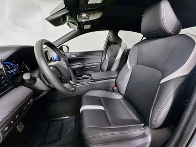 Toyota Camry SE 2025