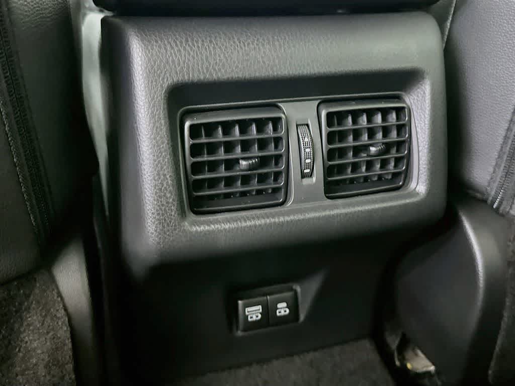 Toyota Camry SE 2025