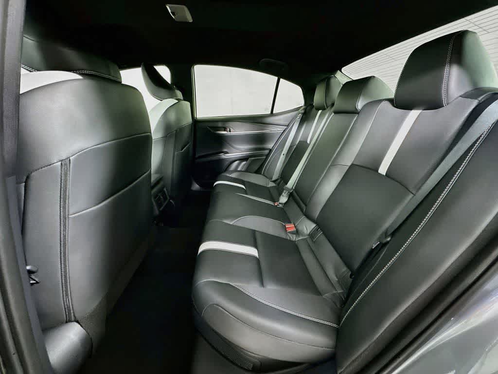 Toyota Camry SE 2025