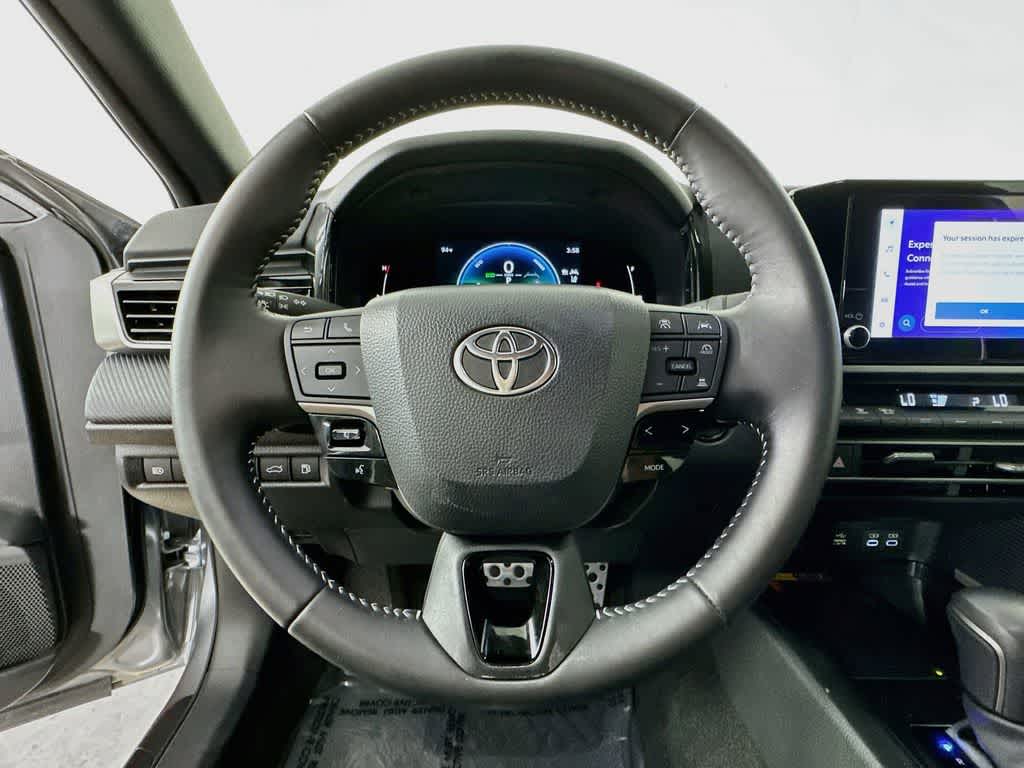 Toyota Camry SE 2025