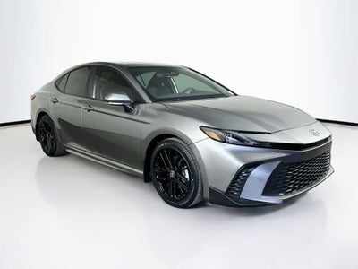 Toyota Camry SE 2025