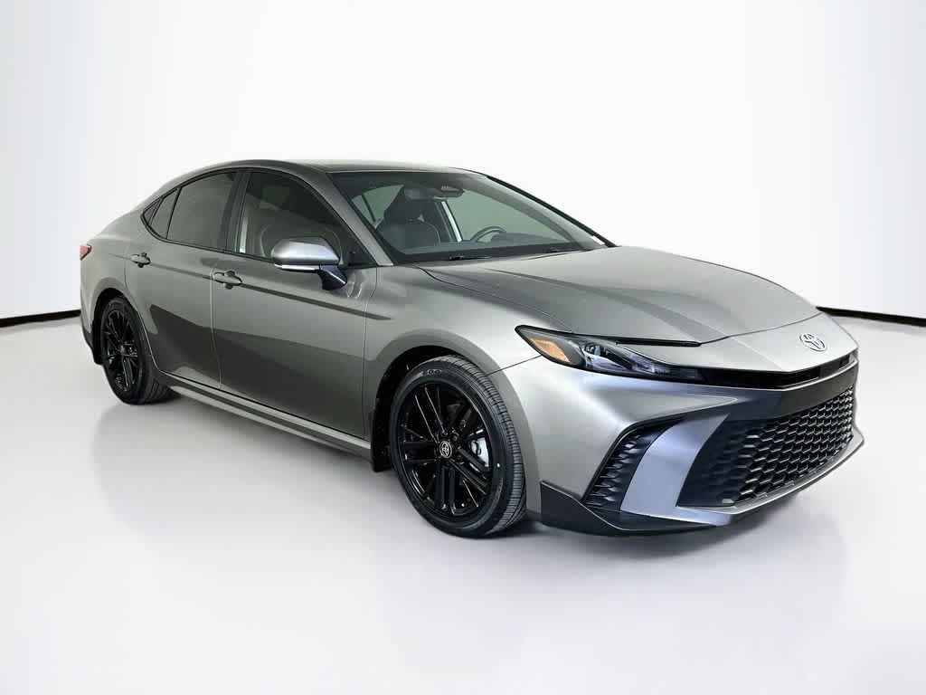 Toyota Camry SE 2025