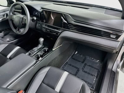 Toyota Camry SE 2025