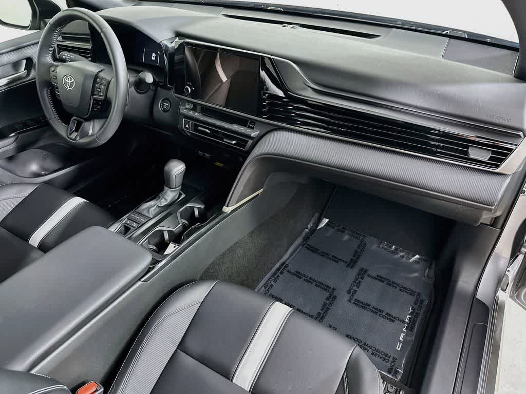 Toyota Camry SE 2025