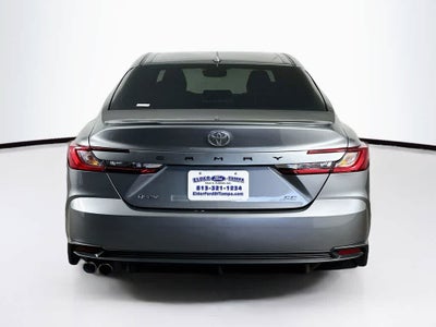 Toyota Camry SE 2025