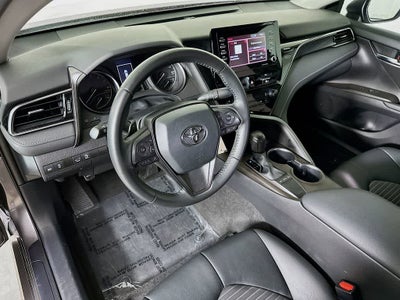 Toyota Camry SE 2023