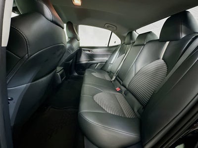 Toyota Camry SE 2024