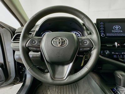 Toyota Camry SE 2024