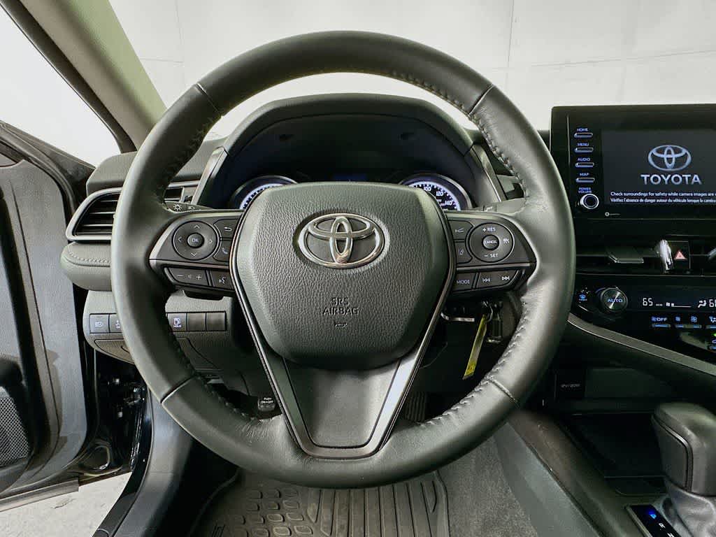 Toyota Camry SE 2024
