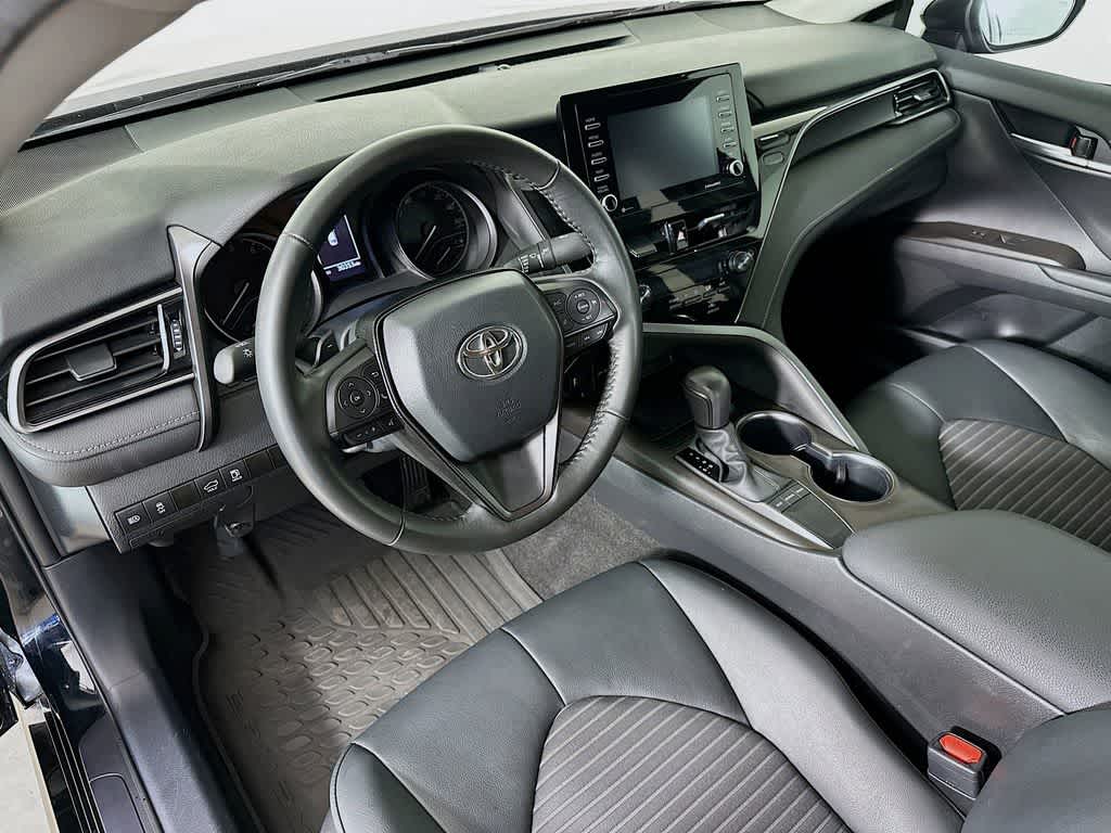 Toyota Camry SE 2024