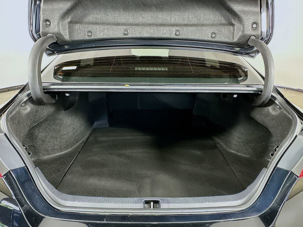 Toyota Camry SE 2024