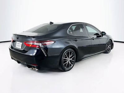 Toyota Camry SE 2024