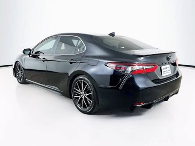 Toyota Camry SE 2024