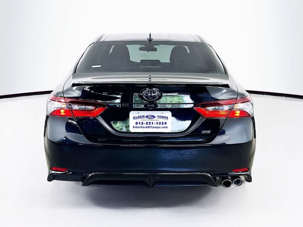 Toyota Camry SE 2024