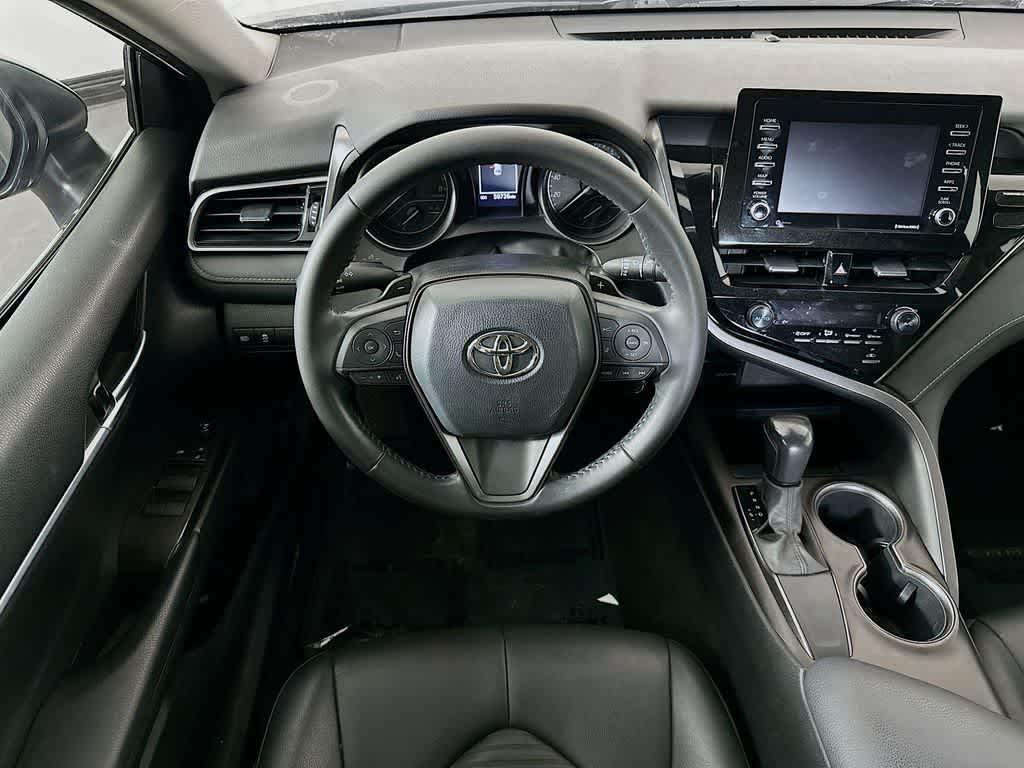 Toyota Camry SE 2021