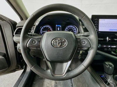 Toyota Camry SE 2021