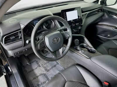 Toyota Camry SE 2021