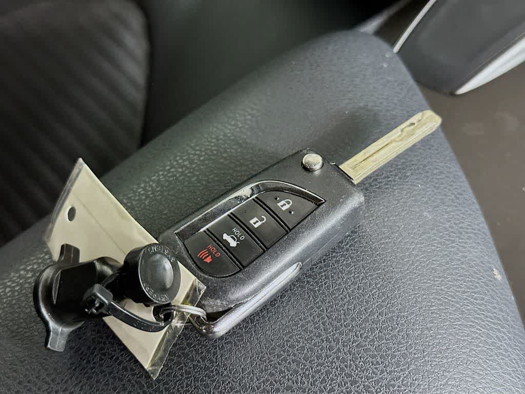 Toyota Camry SE 2021