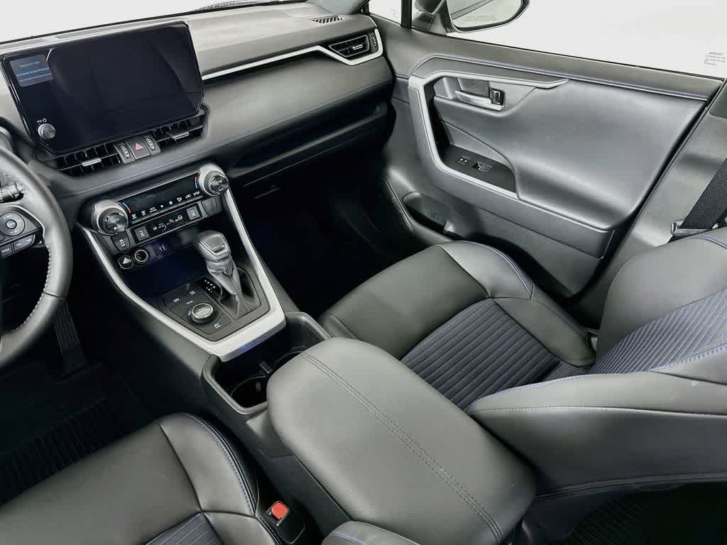 Toyota RAV4 Hybrid XSE 2025