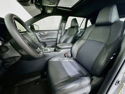 Toyota RAV4 Hybrid XSE 2025