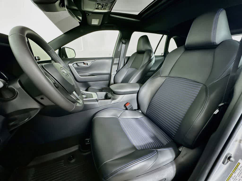 Toyota RAV4 Hybrid XSE 2025