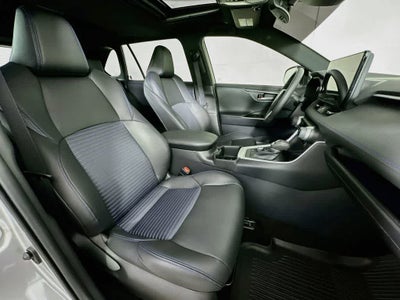 Toyota RAV4 Hybrid XSE 2025