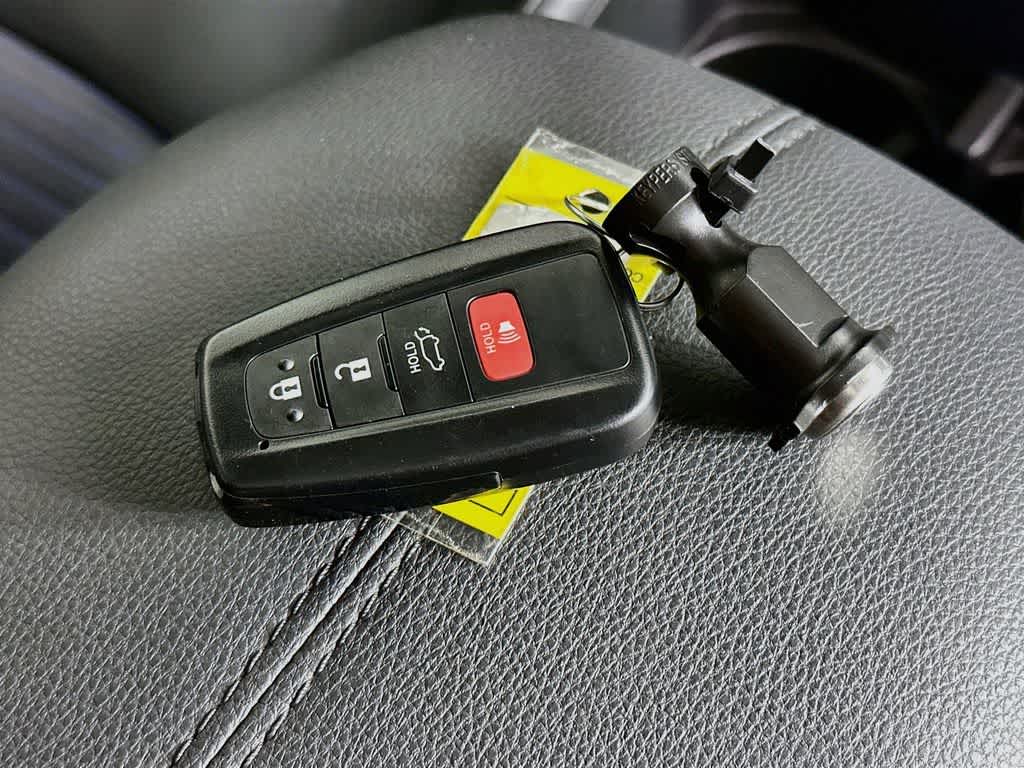 Toyota RAV4 Hybrid XSE 2025