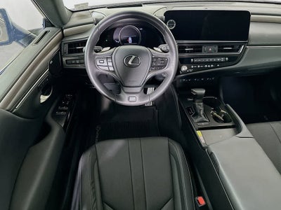 Comportamiento en carretera del Lexus ES 350 F SPORT 2024