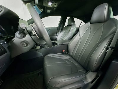 Comportamiento en carretera del Lexus ES 350 F SPORT 2024