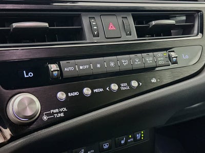Comportamiento en carretera del Lexus ES 350 F SPORT 2024