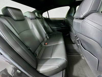 Comportamiento en carretera del Lexus ES 350 F SPORT 2024