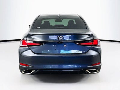 Comportamiento en carretera del Lexus ES 350 F SPORT 2024