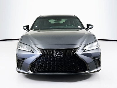 Comportamiento en carretera del Lexus ES 350 F SPORT 2024