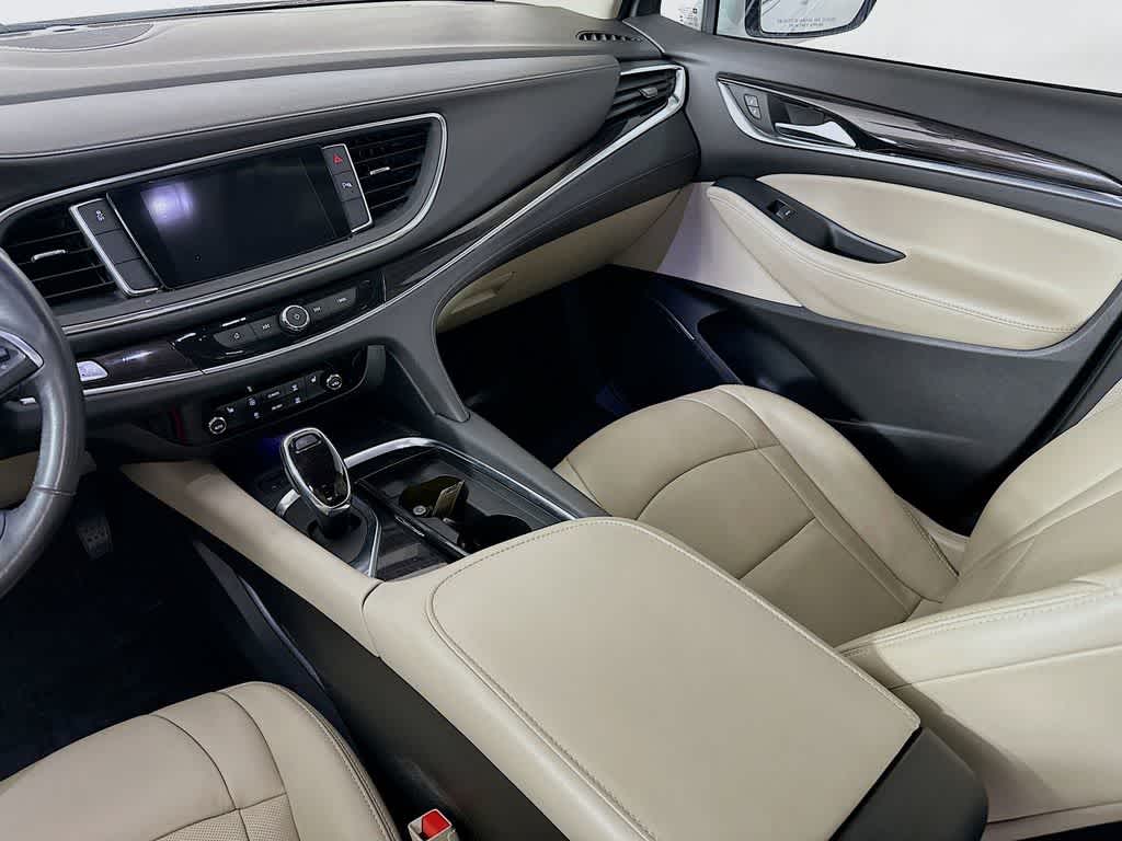 Buick Enclave Essence 2021