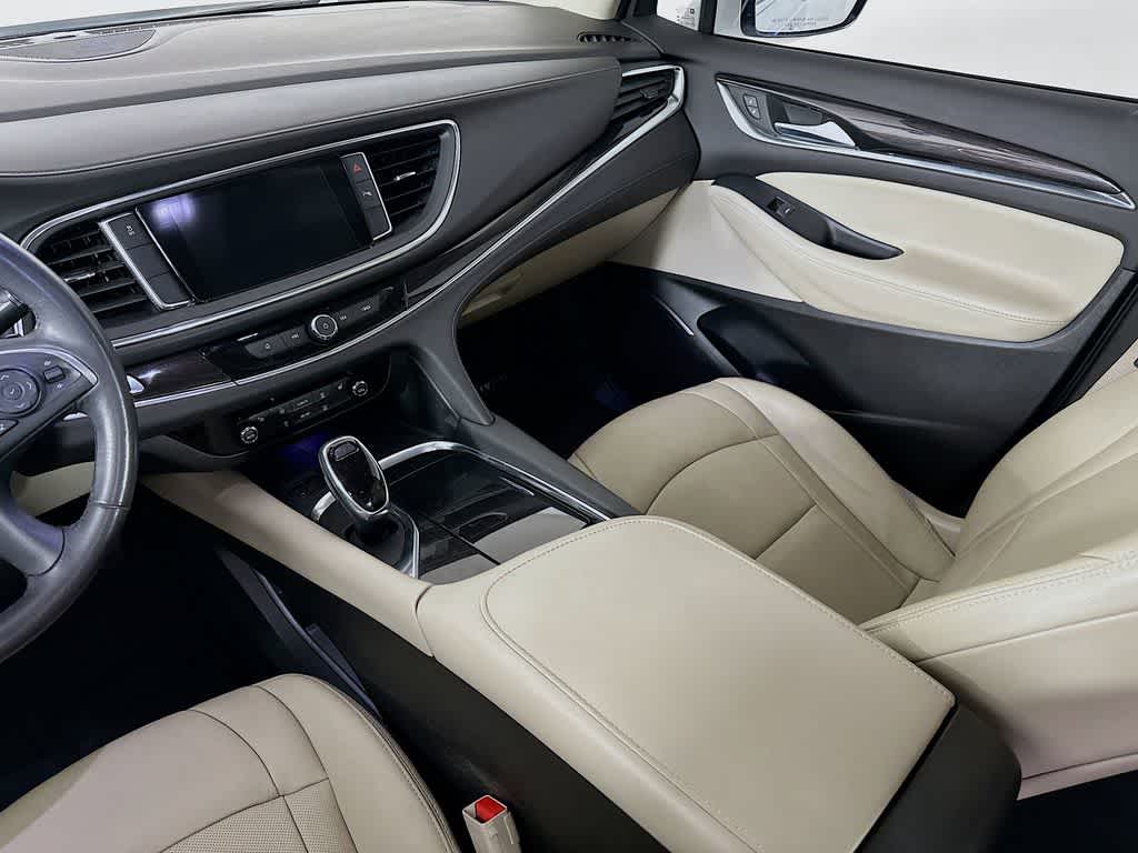 Buick Enclave Essence 2021