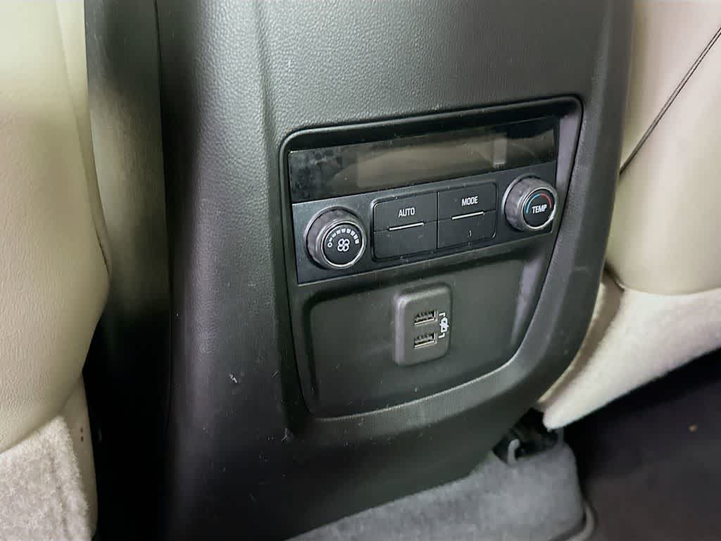 Buick Enclave Essence 2021