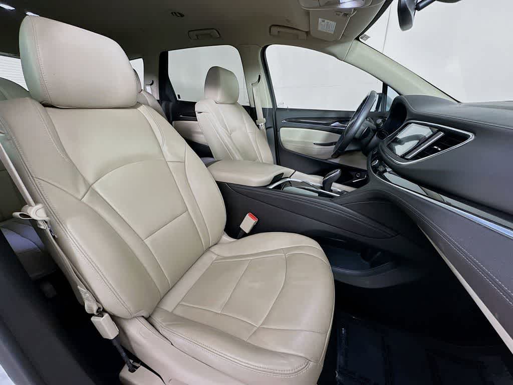 Buick Enclave Essence 2021