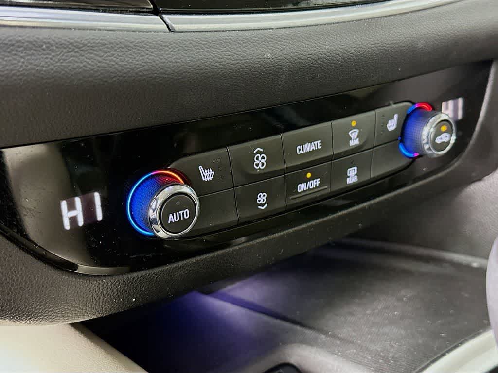 Buick Enclave Essence 2021