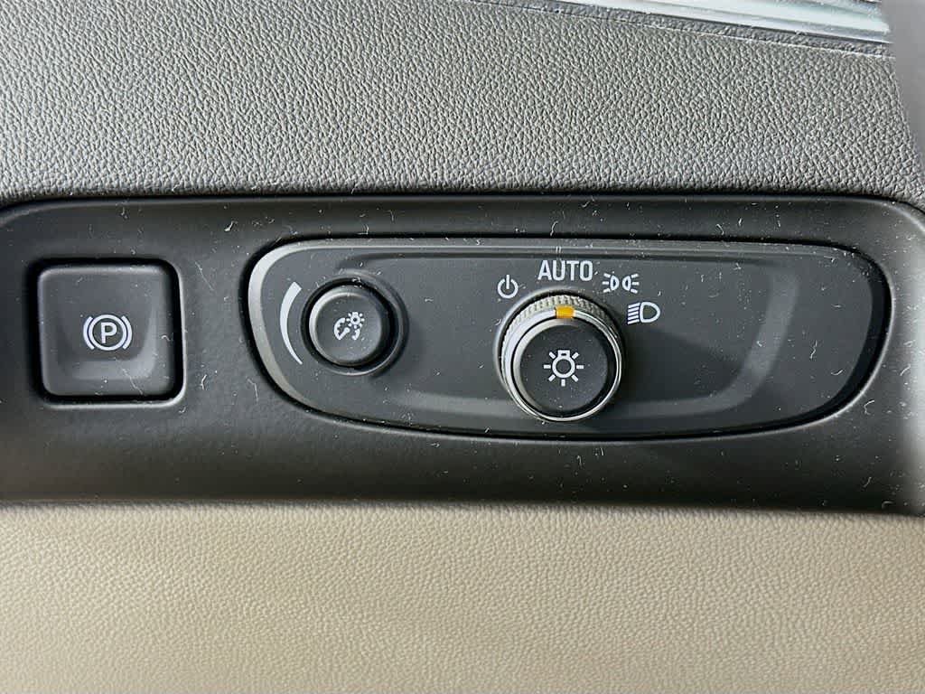 Buick Enclave Essence 2021