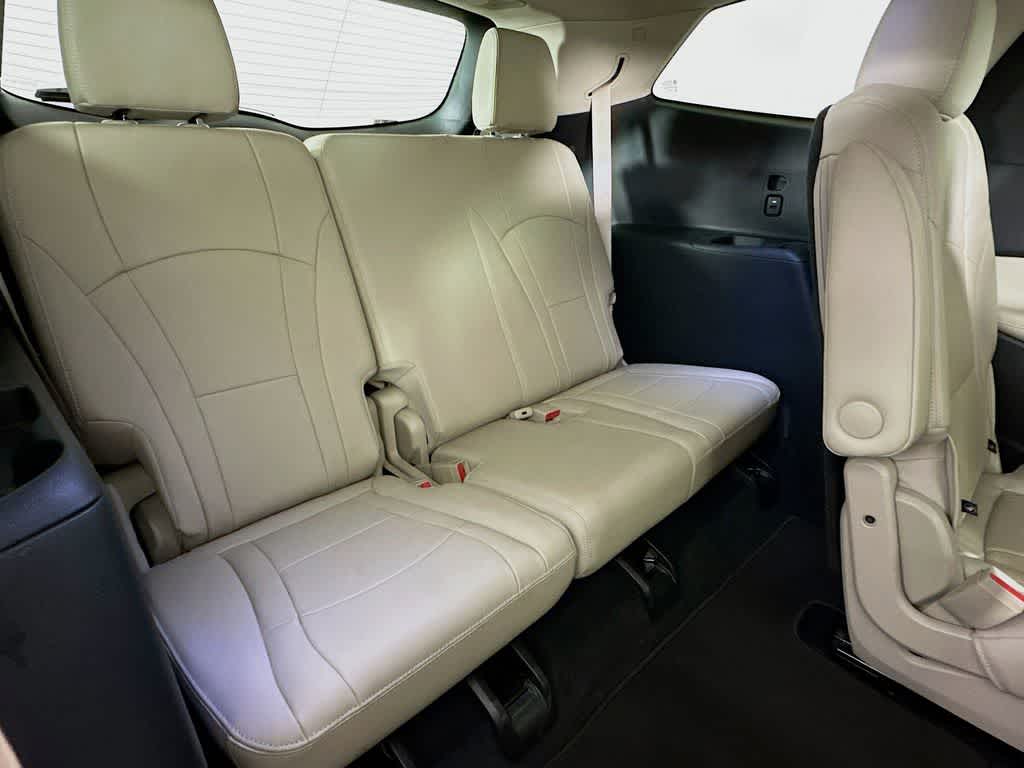 Buick Enclave Essence 2021