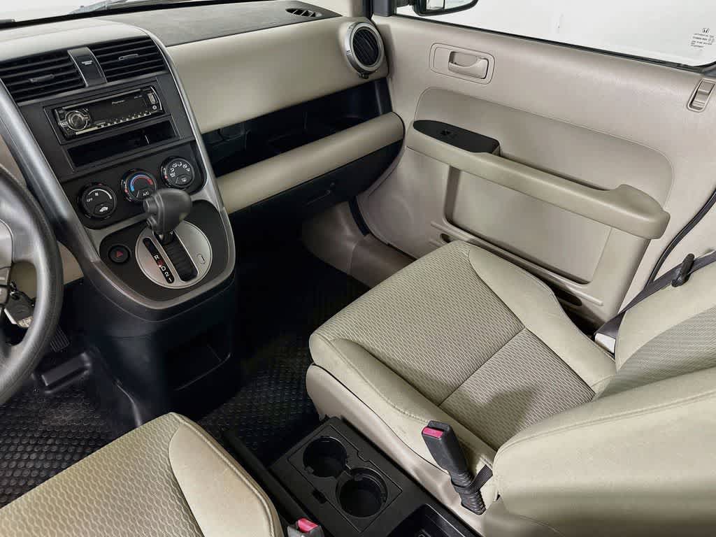 Honda Element LX 2011